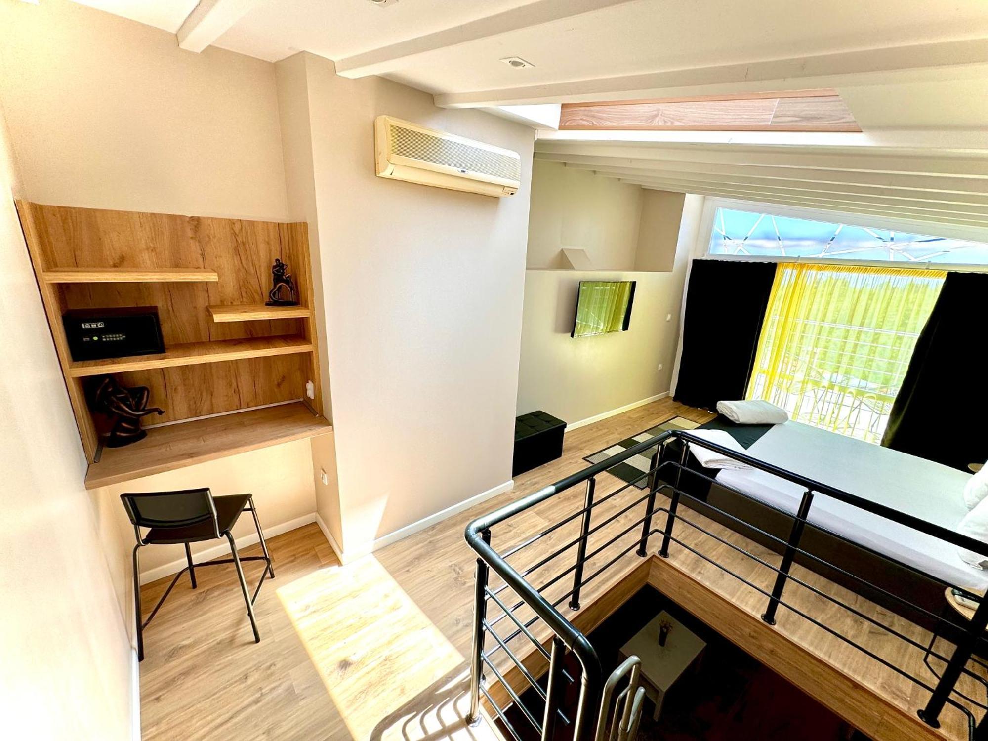 Amfora Hotel Saints Constantine and Helena